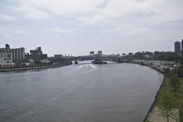 A photo of the Harlem River